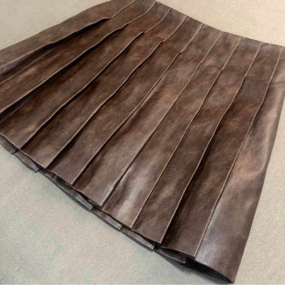 Vici Front Runner Pleated Vegan Leather Mini Skirt - Picture 4 of 6